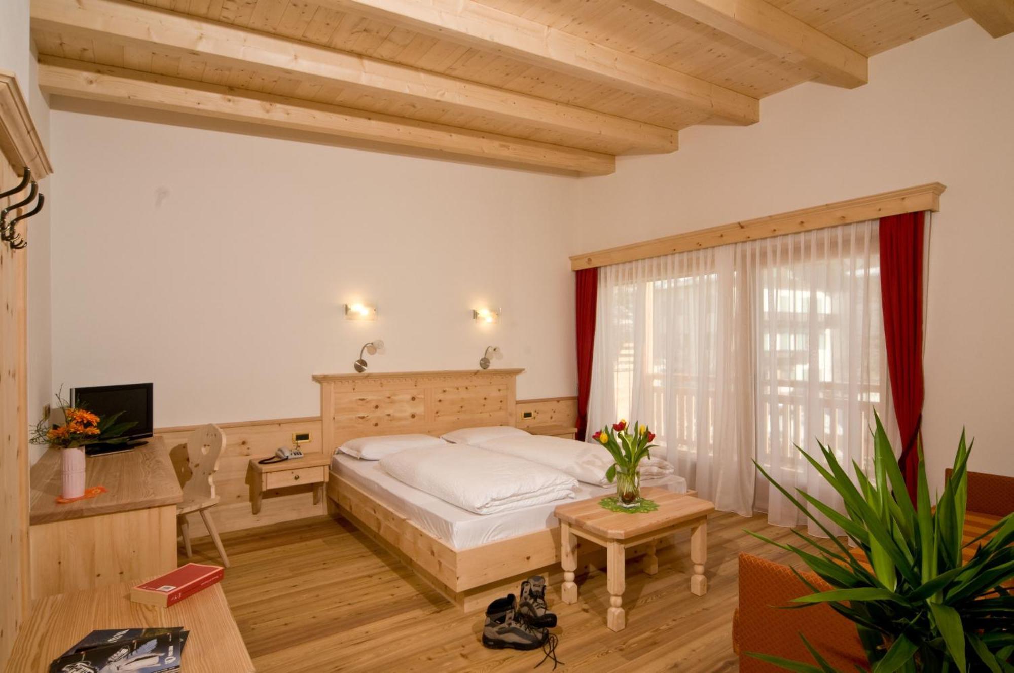 Hotel Pider La Valle Buitenkant foto