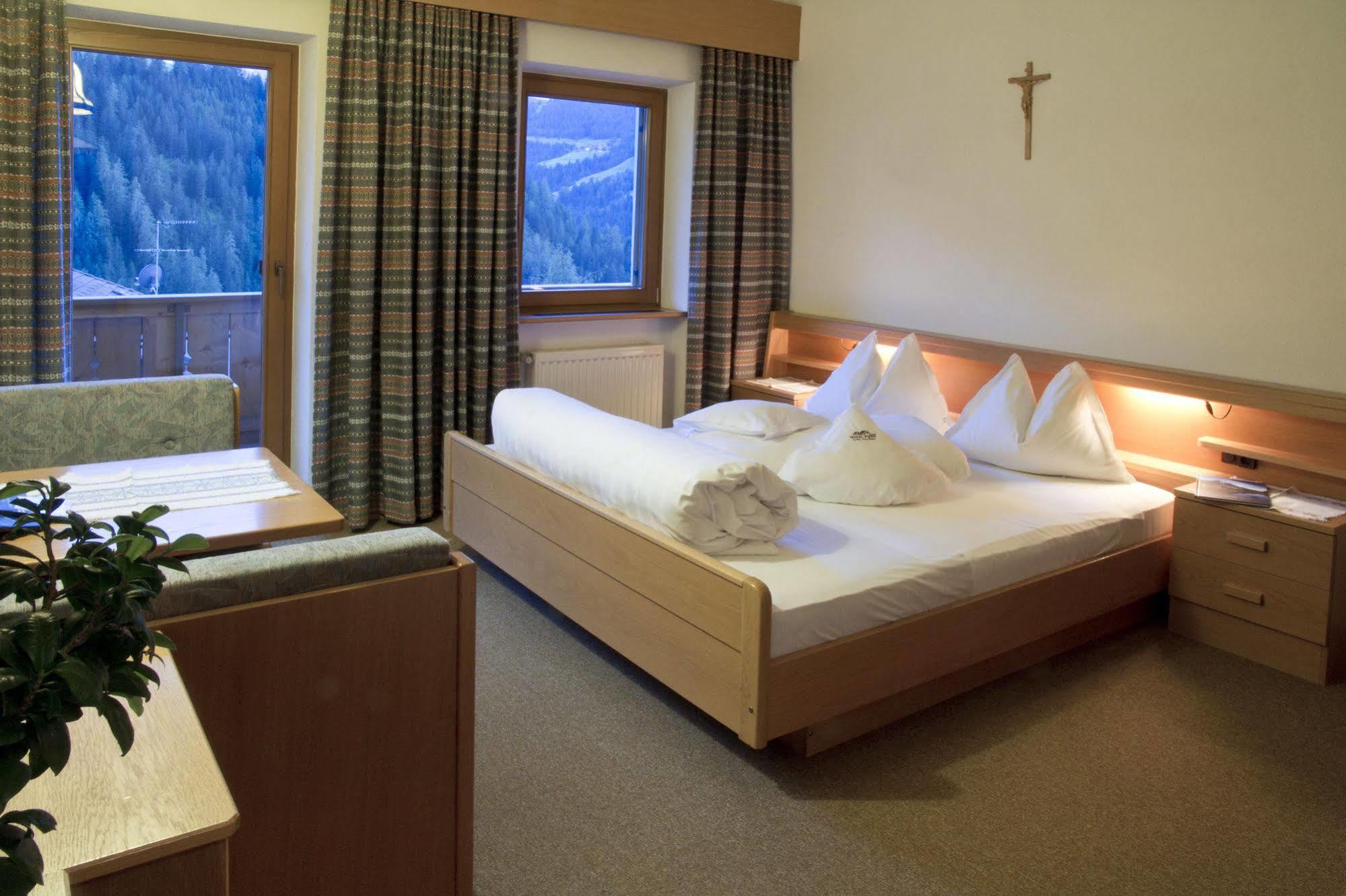 Hotel Pider La Valle Buitenkant foto