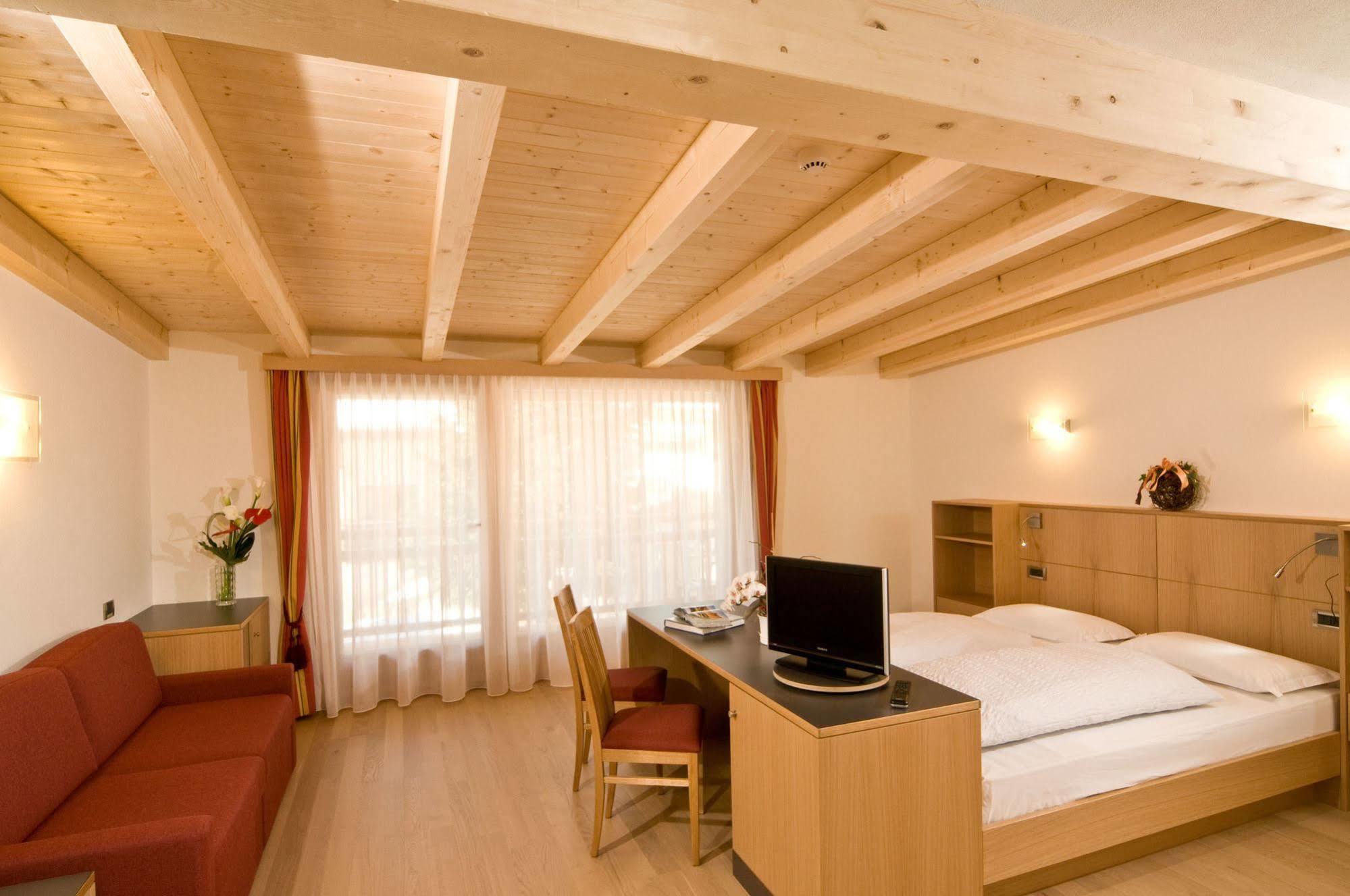 Hotel Pider La Valle Buitenkant foto